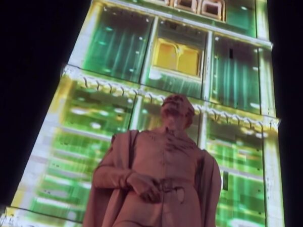 videomapping-ghirlandina (5) videomapping-ghirlandina (5)
